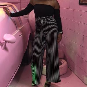Black&white flare pant jumper w/ off shoulder top